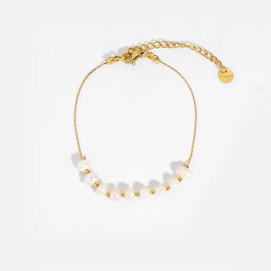 Pearl dainty bracelet