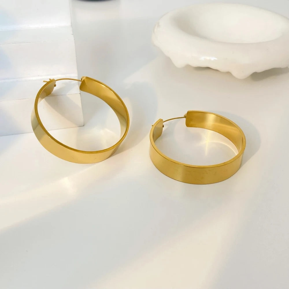 Wide Hoops